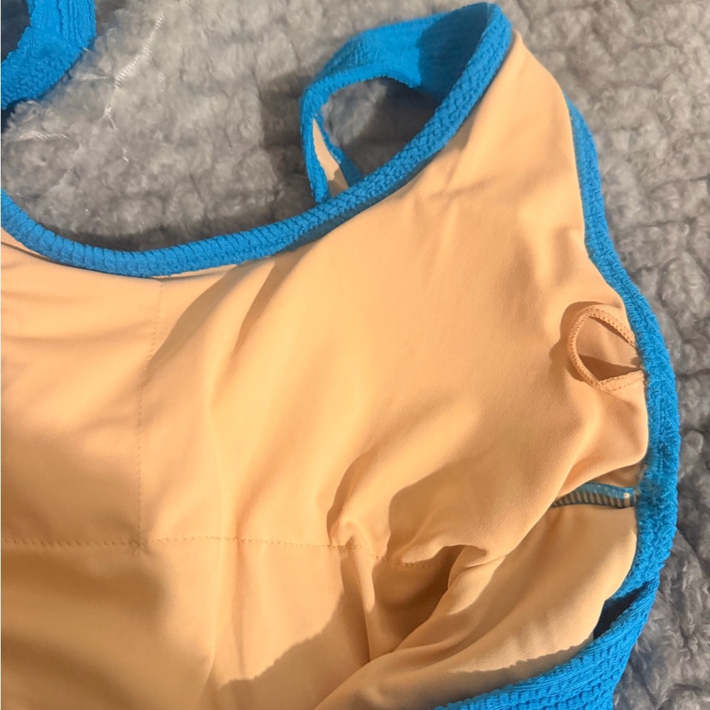 Swimsuit - Picture 5 of 5
